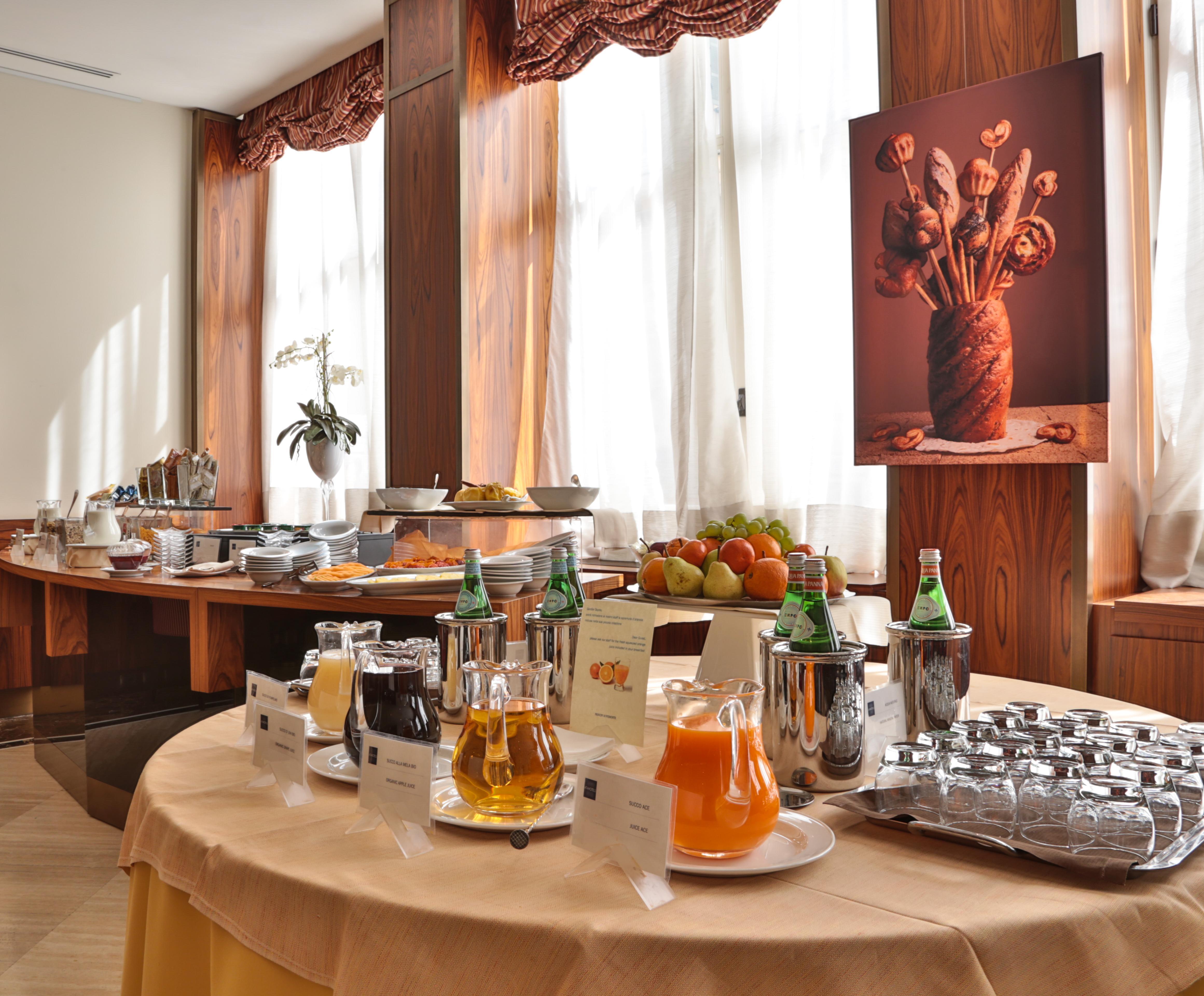 فندق برينسيبي دي بيمونتي - أونا إسبيرينزي تورينو المظهر الخارجي الصورة A buffet