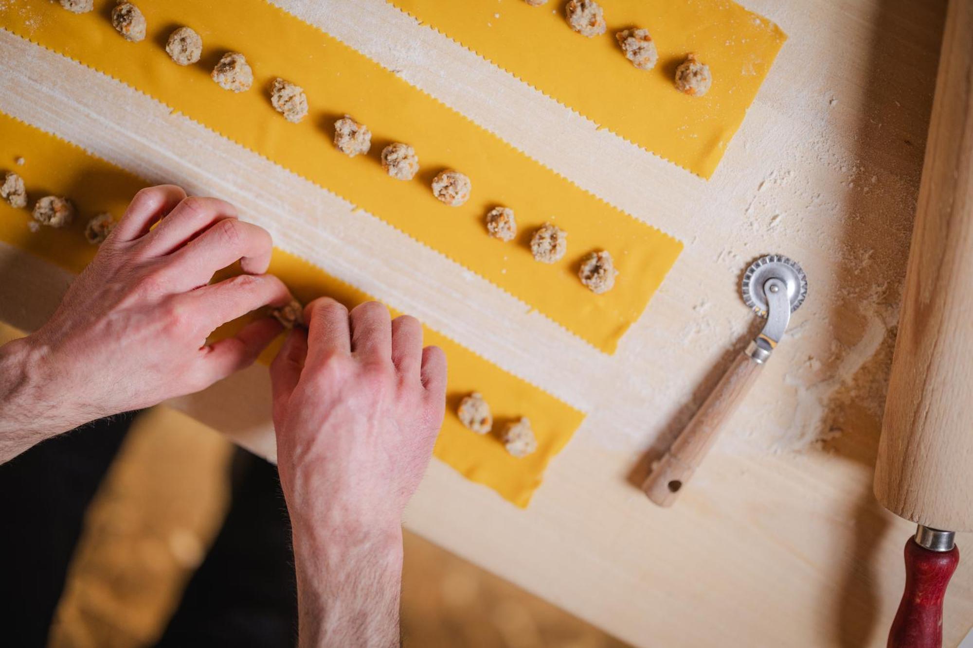 فندق برينسيبي دي بيمونتي - أونا إسبيرينزي تورينو المظهر الخارجي الصورة Preparation of ravioli